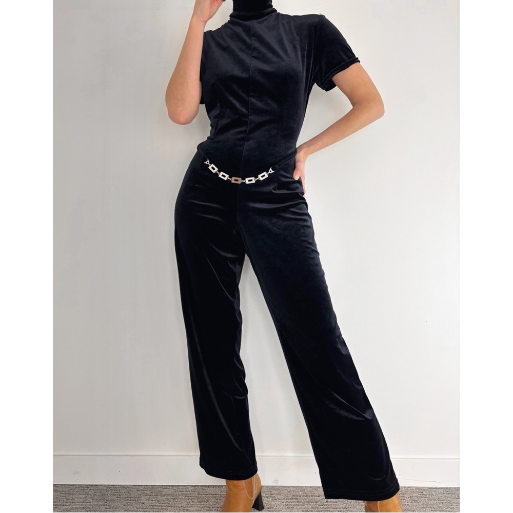 ‼️SOLD‼️Vintage 90s black velvet short sleeve jumpsuit